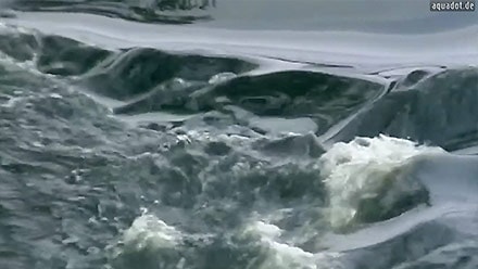 Foto © by Aquadot Flutschutz, Sandsackersatzsysteme Hochwasserschutz, Quellkaden, Schlauchlastfilter, Auflastfilter, Deichverteidigung, Grundbruch, Böschungsbruch, Deiche, Sickerwasseraustritt